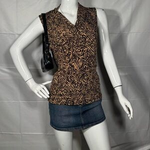 JKLA Women's Tan and Black Blouse